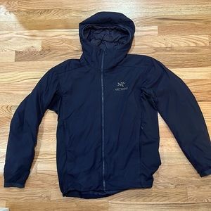 Arc’teryx Atom LT hoody - Mens dark Blue (medium)